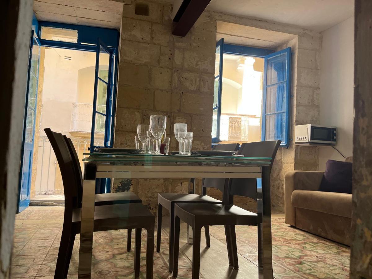 Vila Traditional Townhouse In The Hearth Of Valletta Exteriér fotografie
